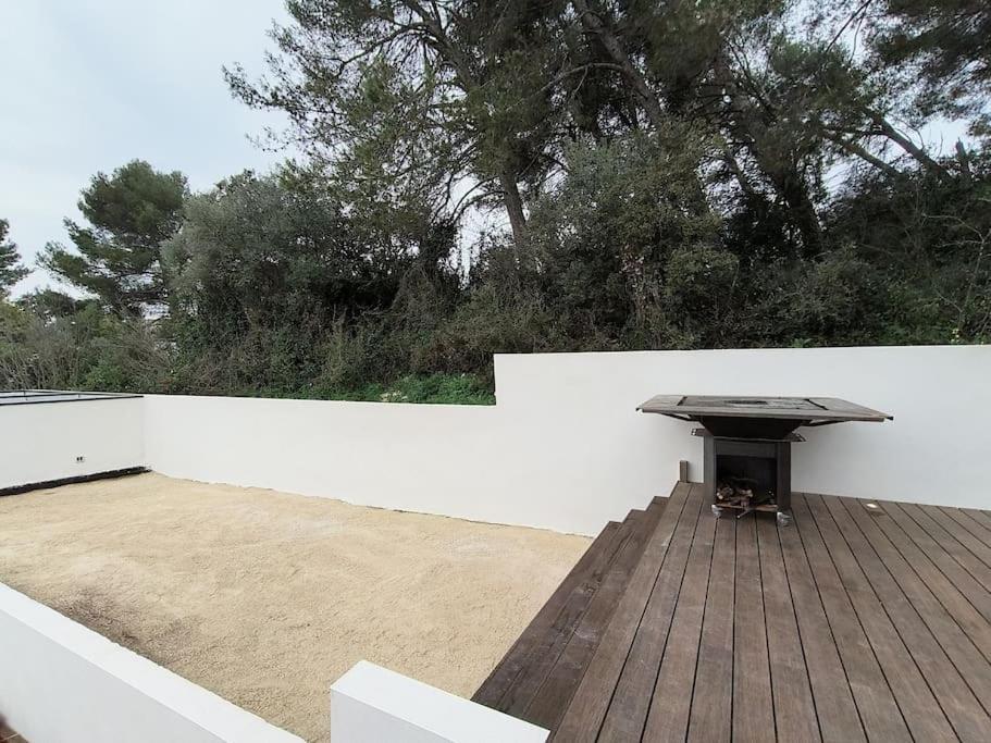 Industrial Luxury Nimes & Arles Villa Beaucaire  Exterior photo