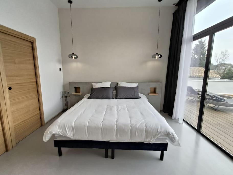 Industrial Luxury Nimes & Arles Villa Beaucaire  Exterior photo